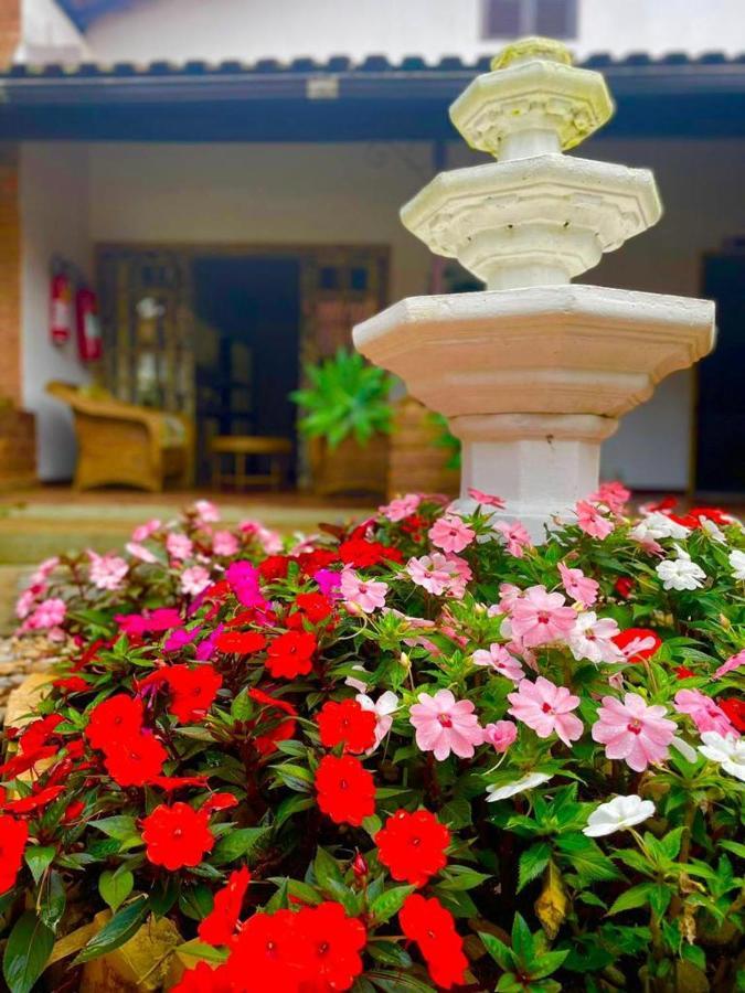 Hotel Bertell Penedo  Exterior photo